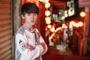 爱游戏官网-JackeyLove迎来十五赛季出色发挥，IG观众热烈欢呼！-爱游戏官网